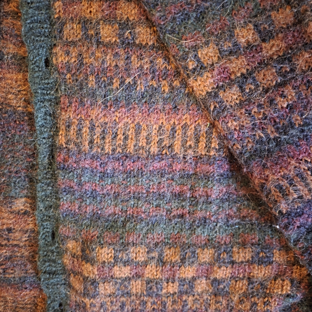 Cozy Plaid Cardigan Sweater - Picture 3 of 4